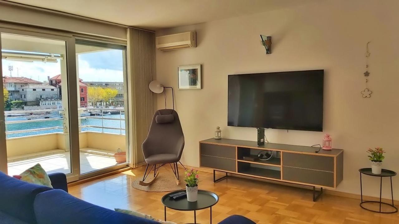Apartamento Mitra Zonata Pink Omiš Exterior foto