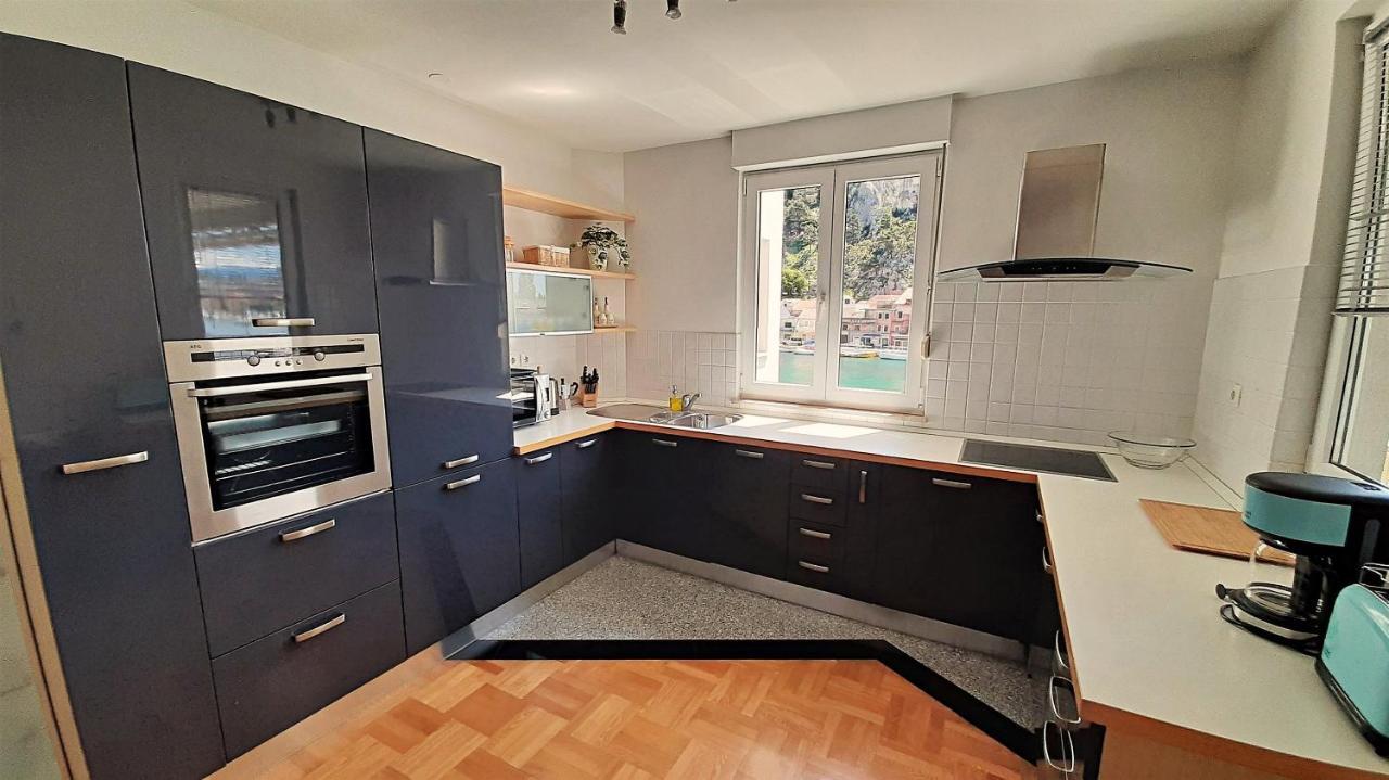 Apartamento Mitra Zonata Pink Omiš Exterior foto
