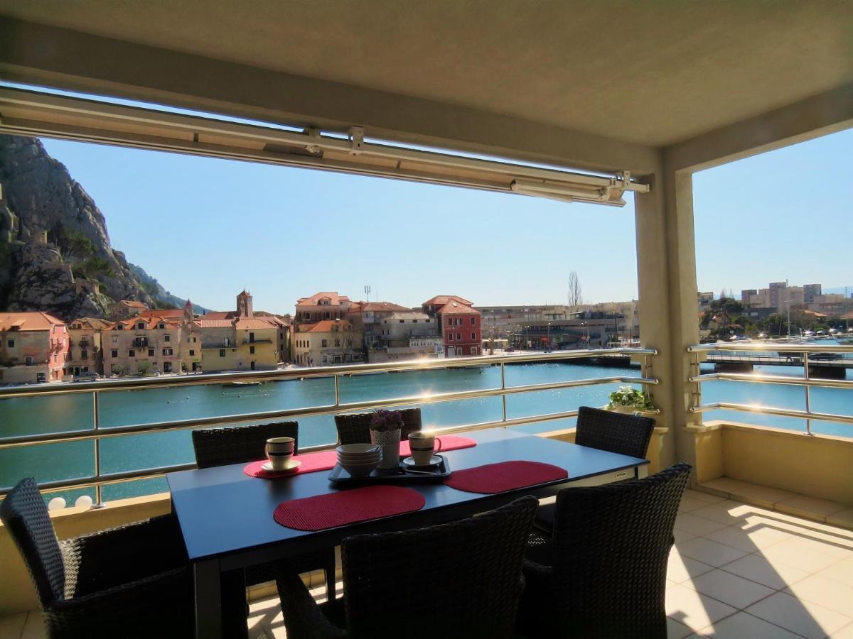 Apartamento Mitra Zonata Pink Omiš Exterior foto